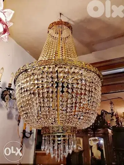 ثرية كرستال تشيكي حجم كبير في غاية الجمال والروعة مميزة شغل اصلي قديم