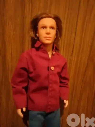 KEN BLAINE CALI BOY Great doll Turn his waist flex parts Bend legs=19$