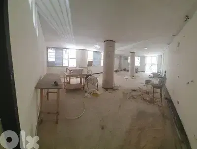 L04796-Shop For Rent In Achrafieh