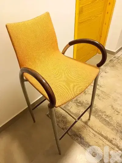 high chairs 15$ per item ( Quantity 4)