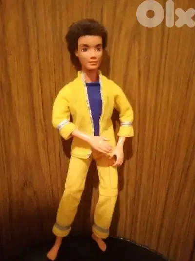 MY SCENE RIVER GETTING READY As new doll Articulated hands & legs=20$