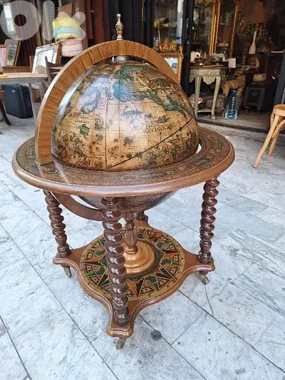 globe bar Italy طاولة بار كرة ارضية رائعة جدا شغل فني مميز globe bar Italy طاولة بار كرة ارضية رائعة جدا شغل فني مميز