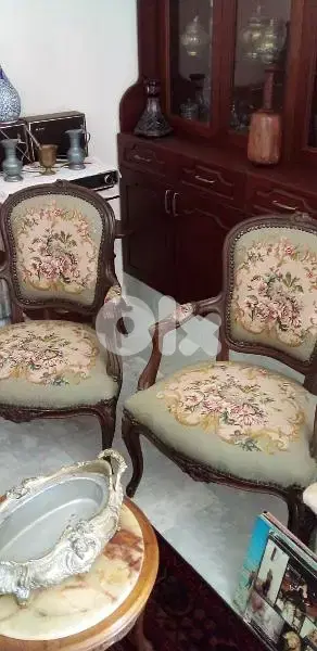 obusson chairs
