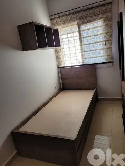 تخت مع جارور جديدة بافضل الاسعار من المعمل