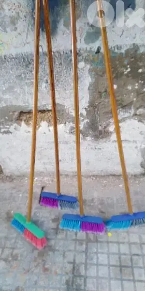مكنسه جديده.