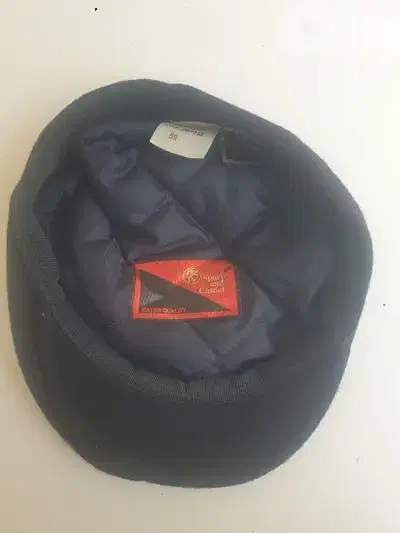 vintage authentic casquette, in very very excellent condition