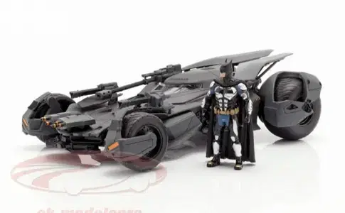 Batmobile (The Movie Justice League '17) diecast car model 1;24.