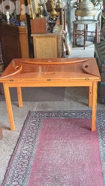 طاولة صالون