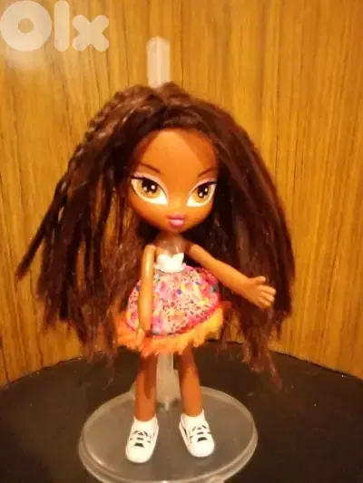 Bratz SNAP ON SLEEP OVER SASHA Still Good As new wearing Rare doll=20$