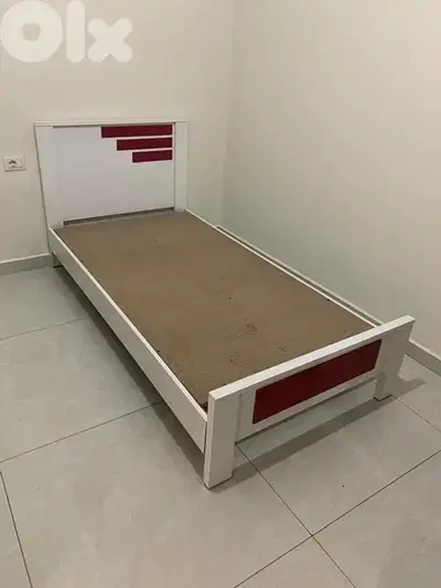 تخت مفرد جديدة بافضل الاسعار من المعمل
