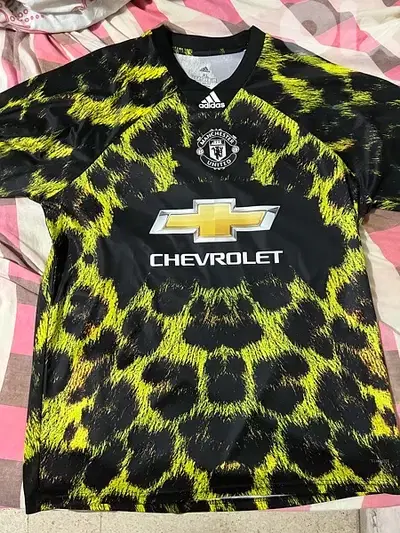 Manchester United EA SPORTS limited edition kit