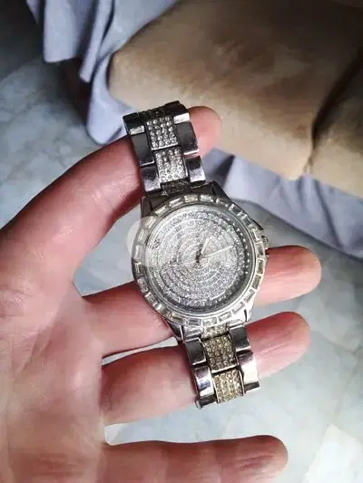 strass watch