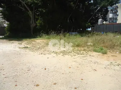 Land for rent in Dekwaneh ارض للايجار في دكوانة