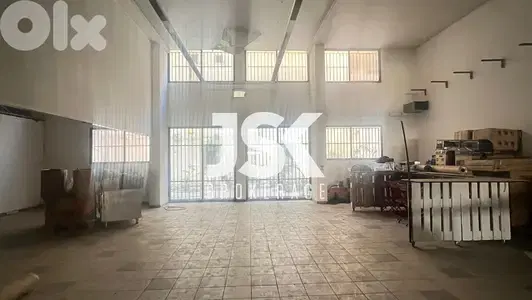 L15312- Showroom with High Ceiling for Rent in Achrafieh