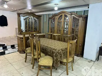 اوضة سفرة مصرية خشب زان ولاتي كلا ملبسة قشرة سنديان