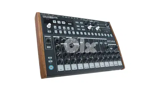 Arturia Drumbrute Analog Drum Machine