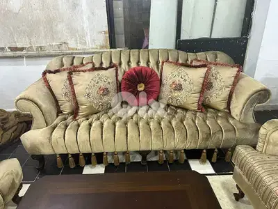 طقم كنبايات مصري خشب زان مع طاولة