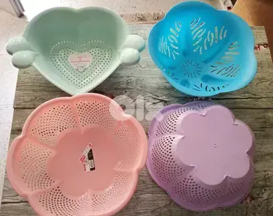 vegetables bowl strainers