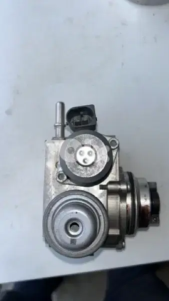 fuel pump for Peugeot and min copper turbo