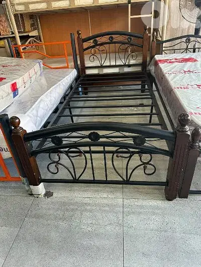 تخت مفرد ونص عرض 120 سم ماليزي تقيل شغل برا سميك
