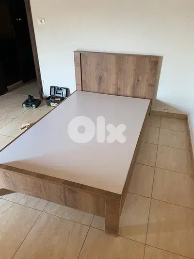 تخت مفرد ونص جديدة بافضل الاسعار من المعمل