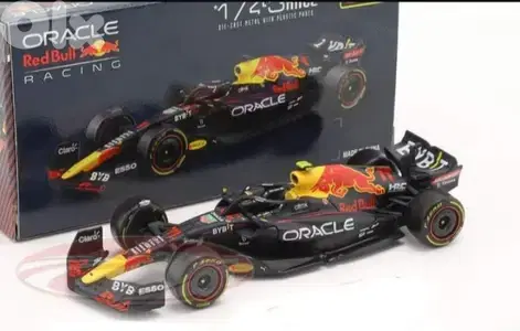 Redbull RB18 #11 Sergio Perez diecast car model 1;43.