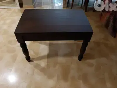 brown coffee table in very good condition brown coffee table in very good condition