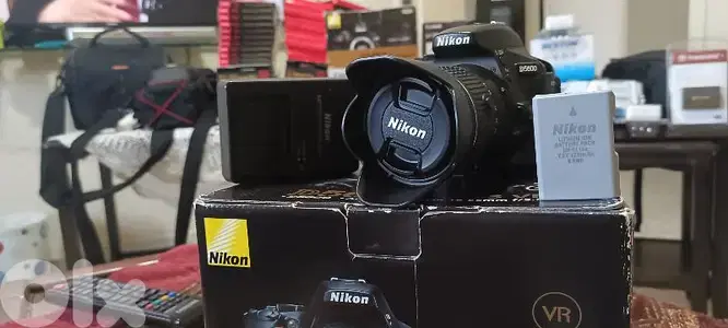 nikon d 5600 like new