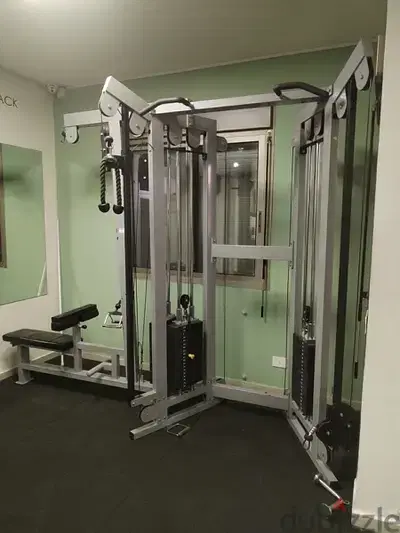 V cross & Lat- row machine like new 1400$