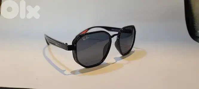 Ray Ban Ferrari Glossy Black luxurious sunglasses with G15 lenses 70%