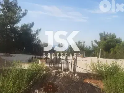 L16292-500 SQM Land For Sale In Qannabet Broumana
