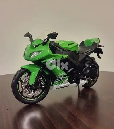 Kawasaki Ninja ZX-10R diecast motorcycle model 1:12