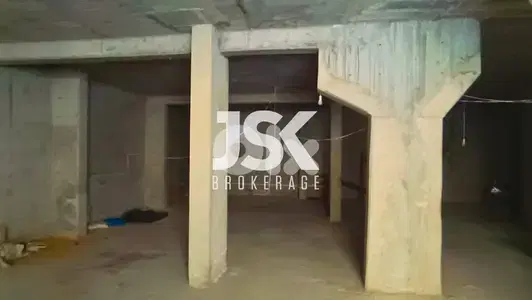 L16429-Warehouse For Sale In A Prime Location In New Shayle