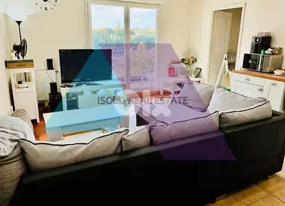 80m2 apartment for sale in Paris (suburbs) / France