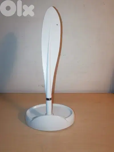 Retro style new feather pen