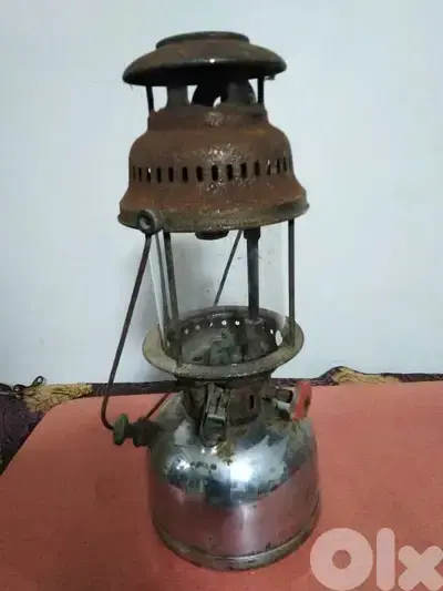 انتيك لوكس قديم على الكاز
