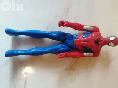 original spiderman figurines 29 cm any for 10$