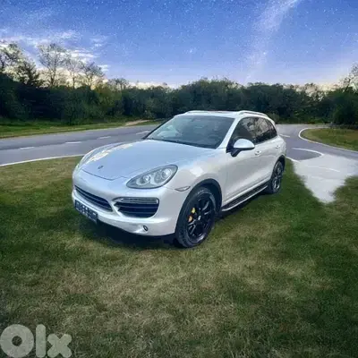 Porsche Cayenne 2011 v6