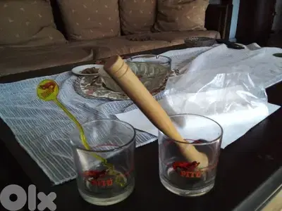 Pitu Rum cups with accessories