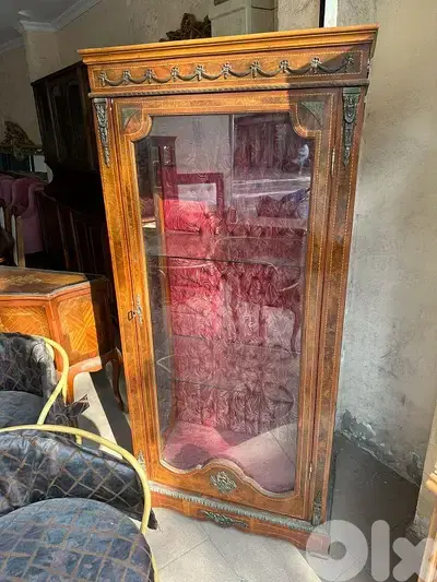 فاترينة كريستال مصرية انتيك مرصعة نحاس خشب زان