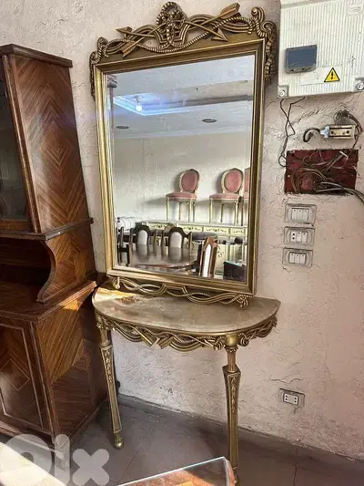 قنصول وج رخام مع مرايا خشب زان