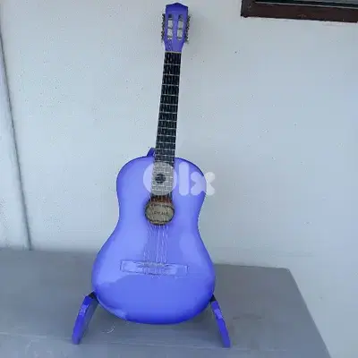 Classic Guitar  - Mauve color  - size 3/4 with Stand in wood