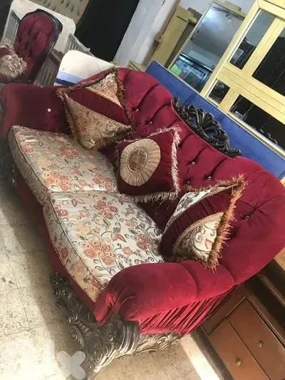 طقم كنبايات حفر ملكي خشب زان اربع قطع وطاولة