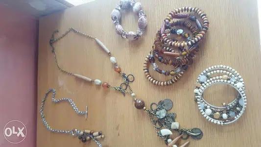 Women's necklaces and bracelets