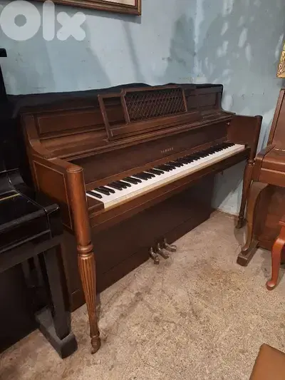 piano Yamaha limited edition 3 pedal like new tuning warranty