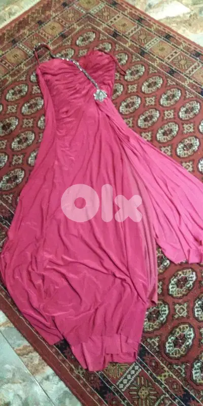 فستان مميز ب ٩ $