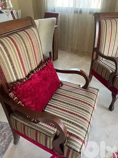 طقم كنبايات خشب زان شبه جديد