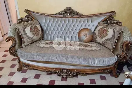 طقم كنبايات حفر ملكي خشب زان مصري اربع قطع وطاولة