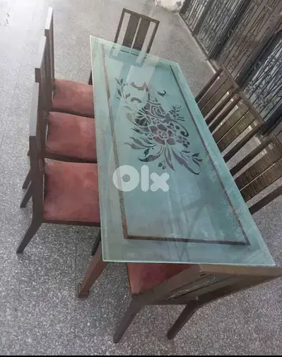 طاولة مع 8 كراسي خشب زان شغل توصاية وج قزاز