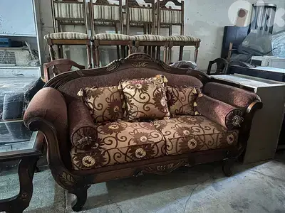 طقم كنبايات حفر خشب زان اربع قطع وطاولة